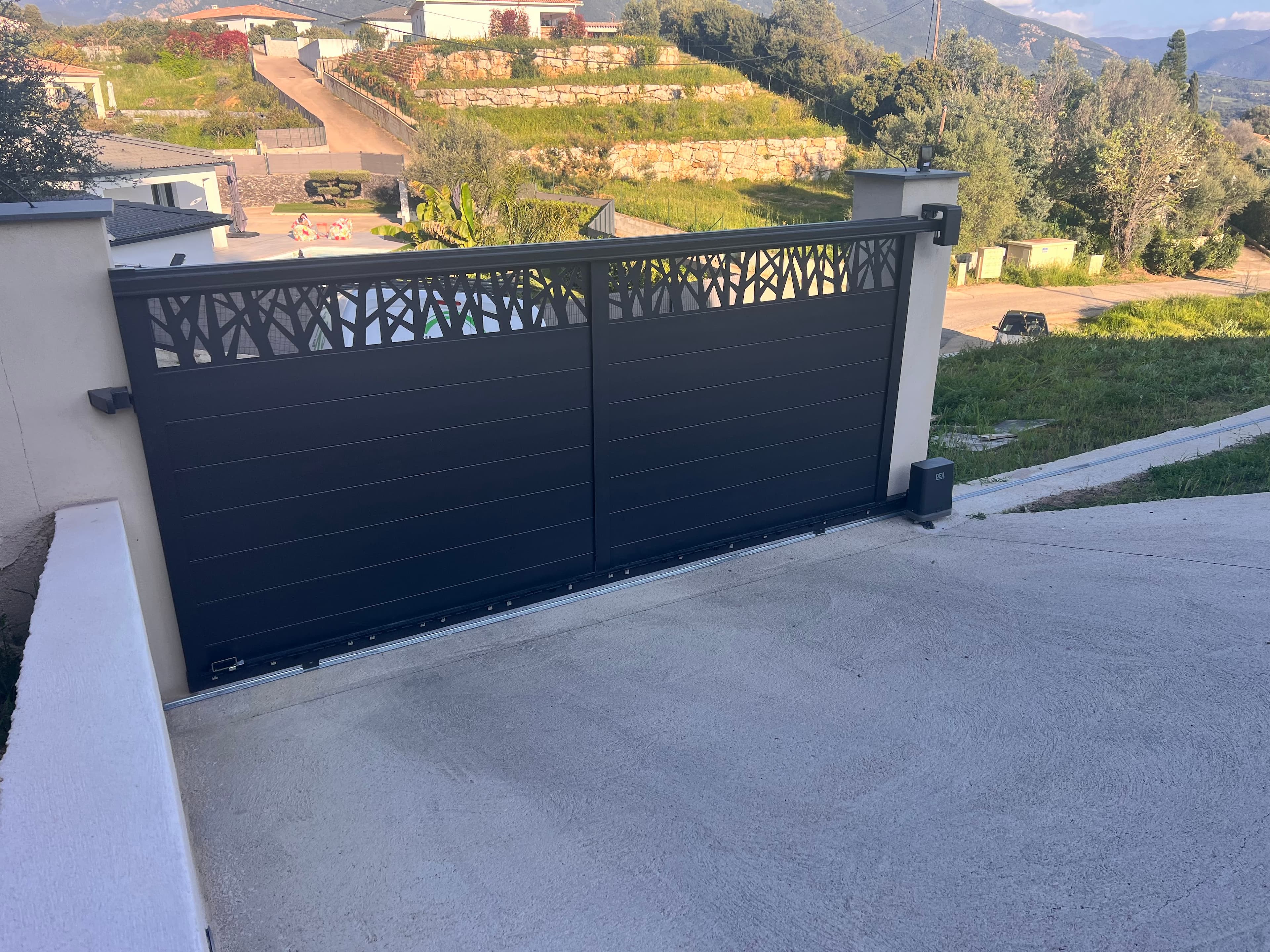 Portail battant design